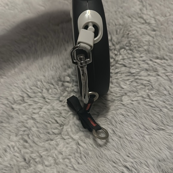NWOT Flexi New Comfort Retractable Dog Leash in Grey, 16' ft., Medium - Picture 6 of 6